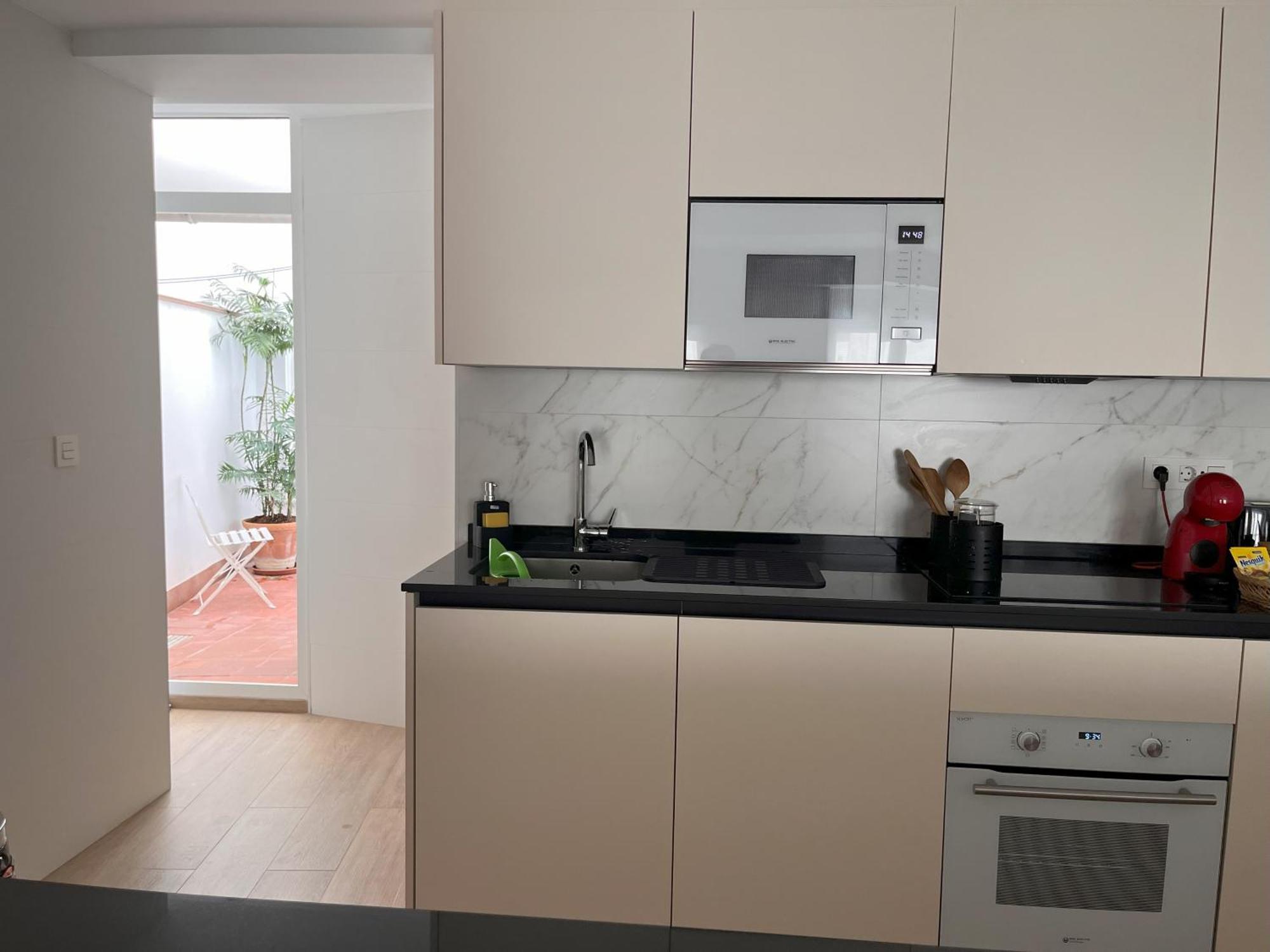 Precioso Apartamento Con Patio Granada Eksteriør billede